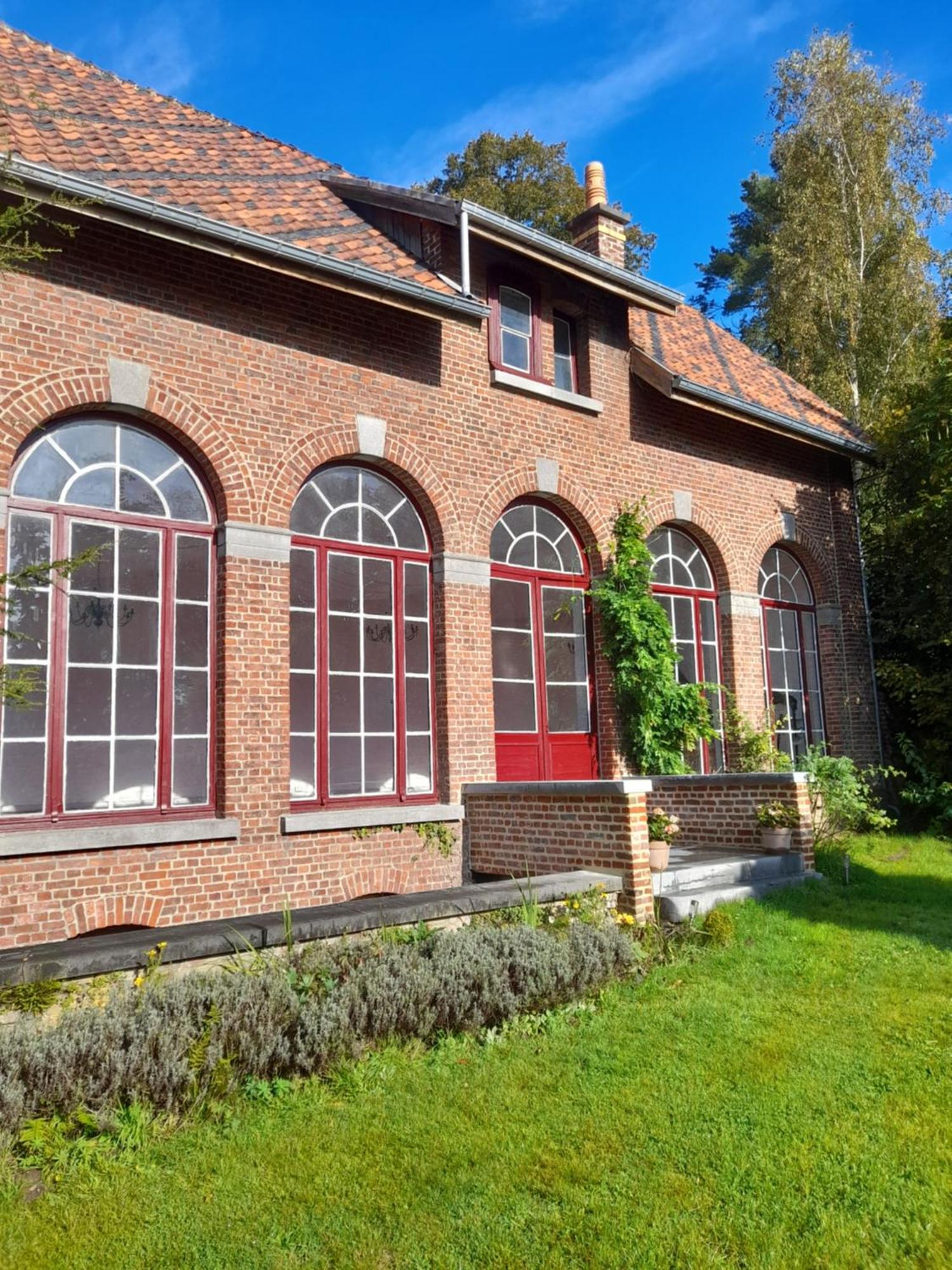 Gîte du Châtelet Villers-la-Ville Extérieur photo